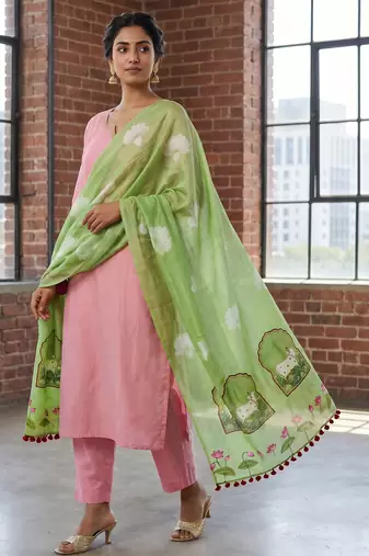 Cotton maslin picwai print stall dupatta wear on gown lehenga choli and dress
