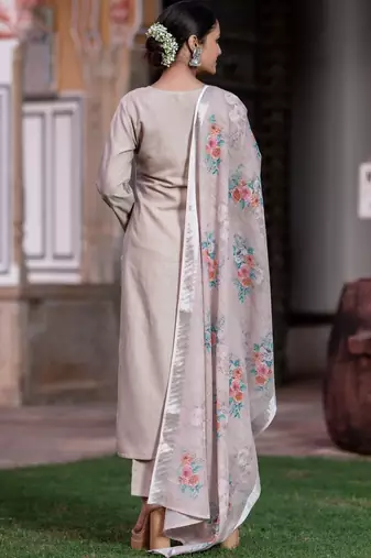 Women Floral Embroidered Regular Thread Work Kurta with Trousers & With Dupatta