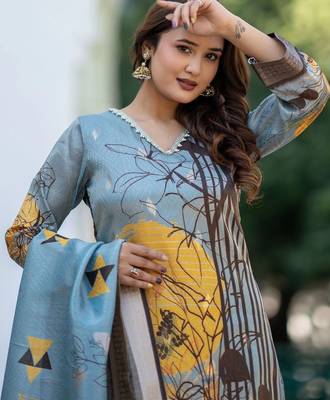 Women Floral Printed Regular Chanderi Silk Kurta with Trousers & With Dupatta 7