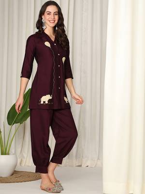 Conversational Printed Shirt Collar Pure Silk Kurta With Salwar 3