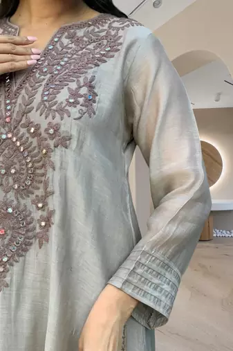Women Ethnic Motifs Embroidered Regular Sequinned Pure Cotton Kurta with Trousers & With Dupatta