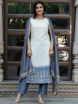 Ethnic Motifs Regular Pure Silk Kurta with Trousers & With Dupatta 1