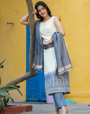 Ethnic Motifs Regular Pure Silk Kurta with Trousers & With Dupatta 5