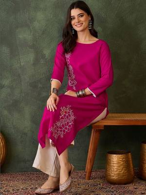Women Floral Embroidered Thread Work Floral Kurta 1