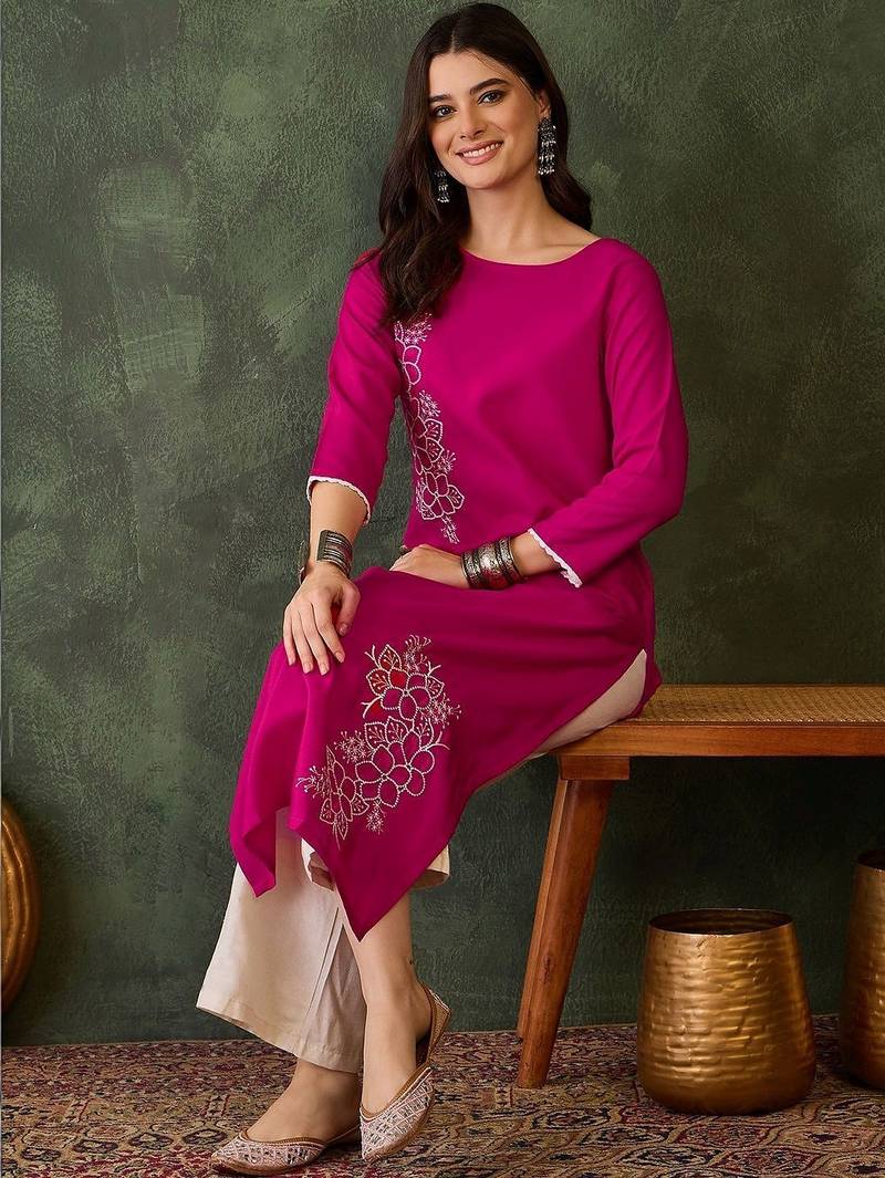 Women Floral Embroidered Thread Work Floral Kurta