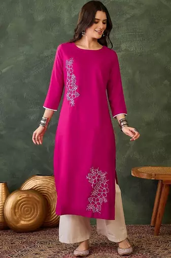 Women Floral Embroidered Thread Work Floral Kurta