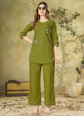 Green pure cotton kurti pent set 1