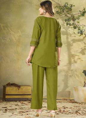 Green pure cotton kurti pent set 2
