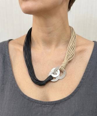 Beige black knot loop necklace 1