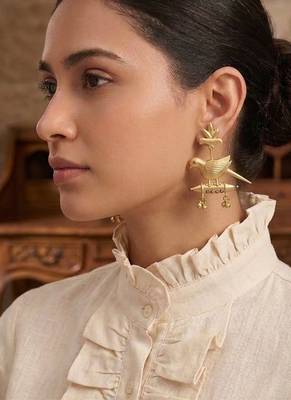 Gold plated focal bird stud earrings 1