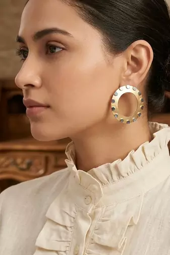 Gold plated grey circular disc earrings