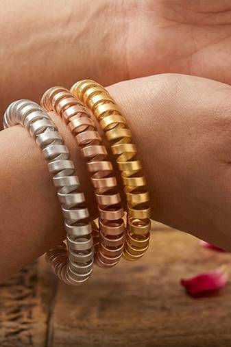 Gold plated textured hammered bangles