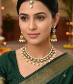 Green necklace set with earrings & maang tikka | kundan and agate stone | antique plating