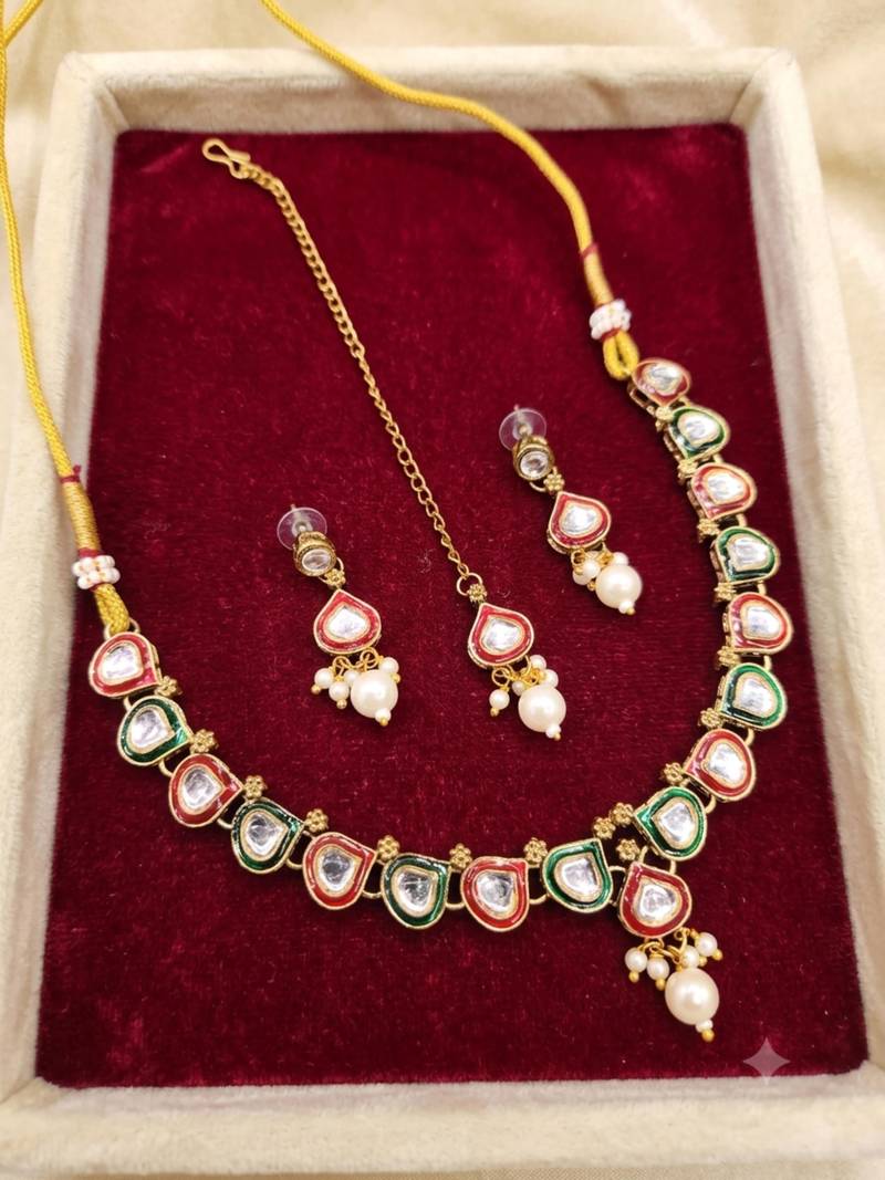 Maroon green necklace set with earrings & maang tikka | kundan & agate stone | antique plating