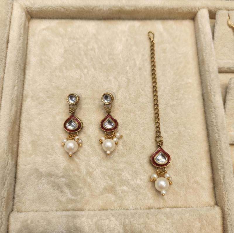 Maroon green necklace set with earrings & maang tikka | kundan & agate stone | antique plating