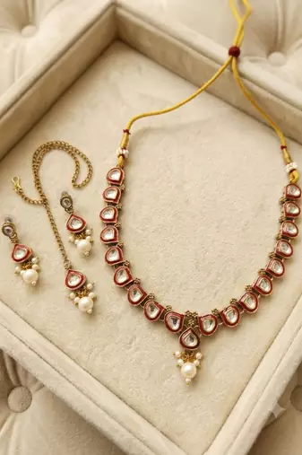Maroon necklace set with earrings & maang tikka | kundan & agate stone | antique plating