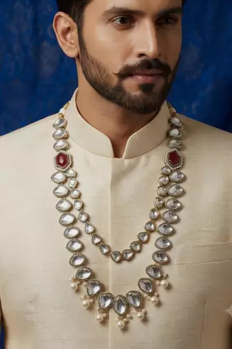 Maroon antique gold-plated agate stone kundan mala for men