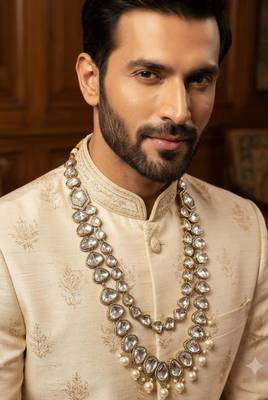 White antique gold-plated agate stone kundan mala for men 1
