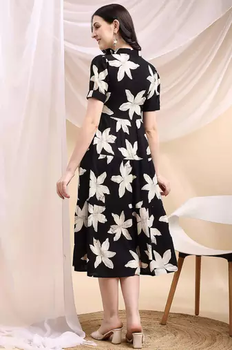 Black rayon fit &flared floral printed casual kurta for women