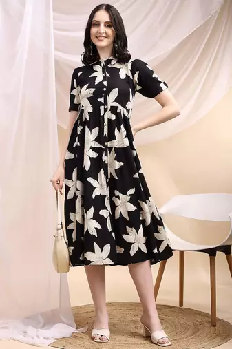 Black rayon fit &flared floral printed casual kurta for women