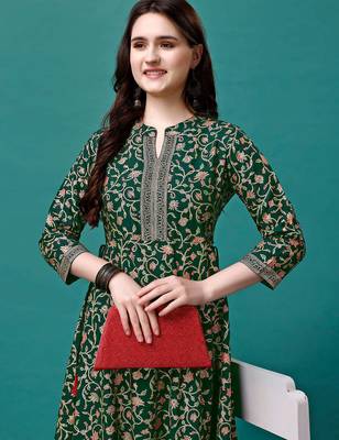 Green rayon fit &flared floral printed casual kurta for women 3