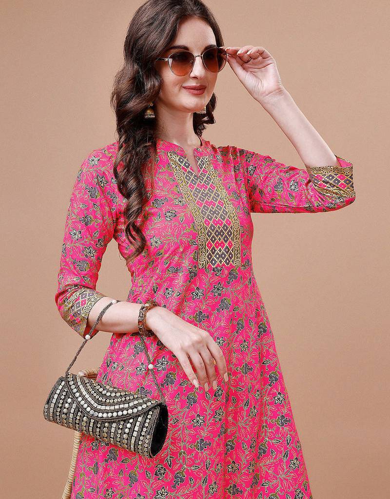 Pink rayon fit &flared floral printed casual kurta for women