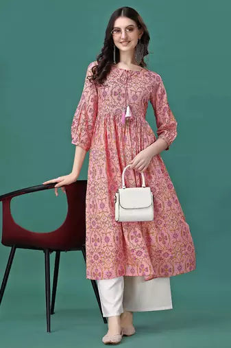 Peach rayon fit &flared floral printed casual kurta for women