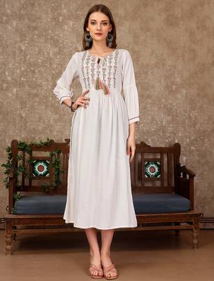 White rayon fit &flared thread work plain casual kurta for women 1