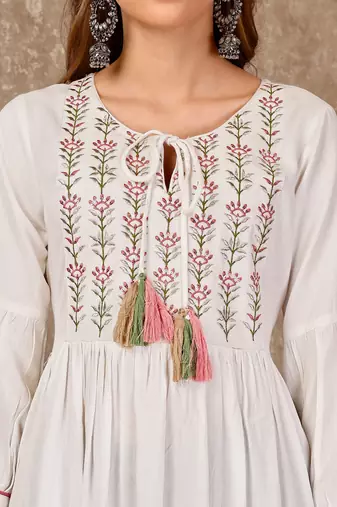 White rayon fit &flared thread work plain casual kurta for women