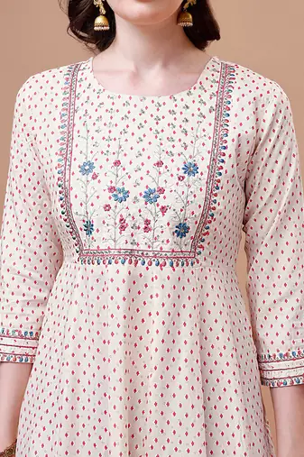White rayon fit &flared dots printed casual kurta for women