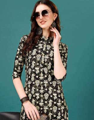 Green rayon straight floral printed casual kurta for women 2