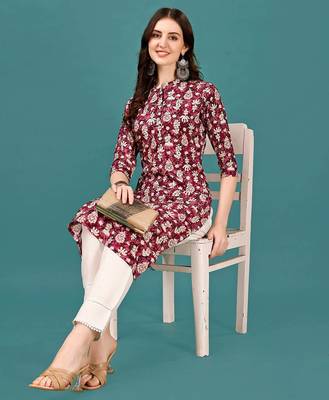 Wine rayon straight floral printed casual kurta for women 3
