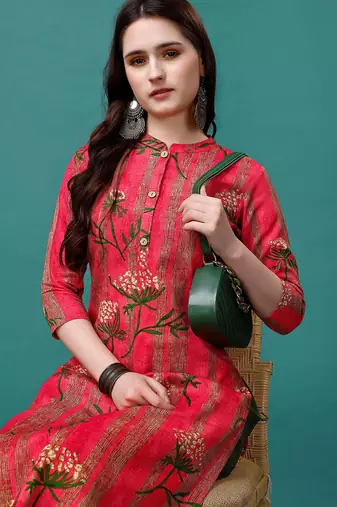 Pink rayon straight floral printed casual kurta for women