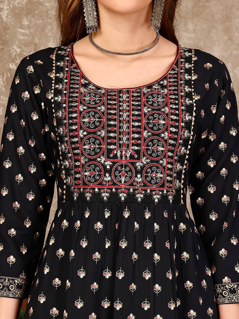 Black rayon fit &flared floral printed casual kurta for women