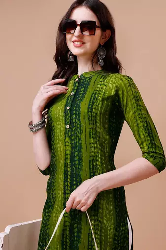 Green rayon straight tie dye printed casual kurta for women