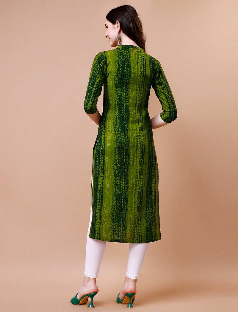 Green rayon straight tie dye printed casual kurta for women
