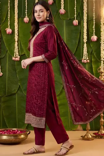 Women Ethnic Motifs Embroidered Regular Kurta with Trousers & With Dupatta