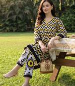 Women Printed Regular Pure Cotton Kurta with Trousers