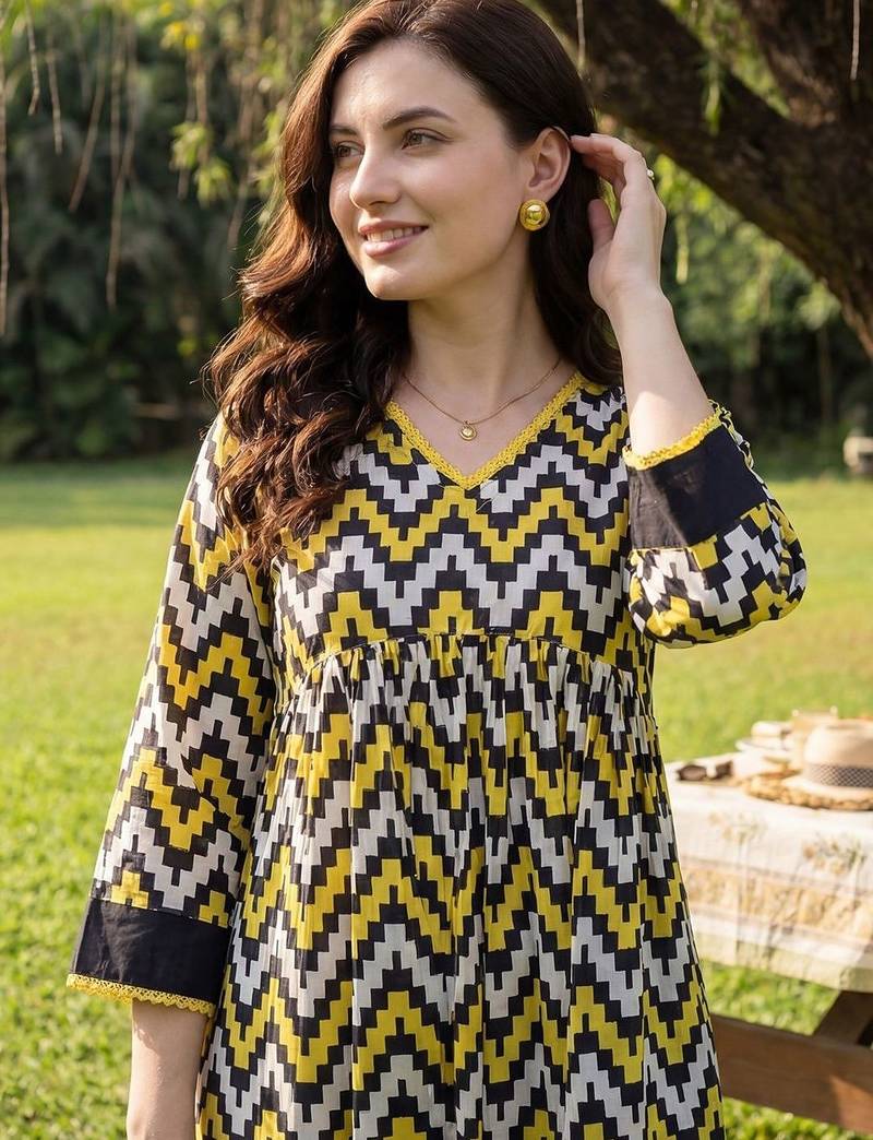 Women Printed Regular Pure Cotton Kurta with Trousers