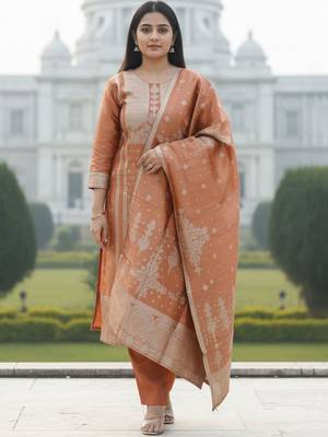 Women Ethnic Motifs Kurta with Trousers & Dupatta 1