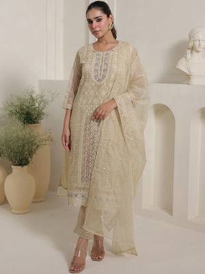 Women Solid Kurta with Trouser& With Dupatta 3