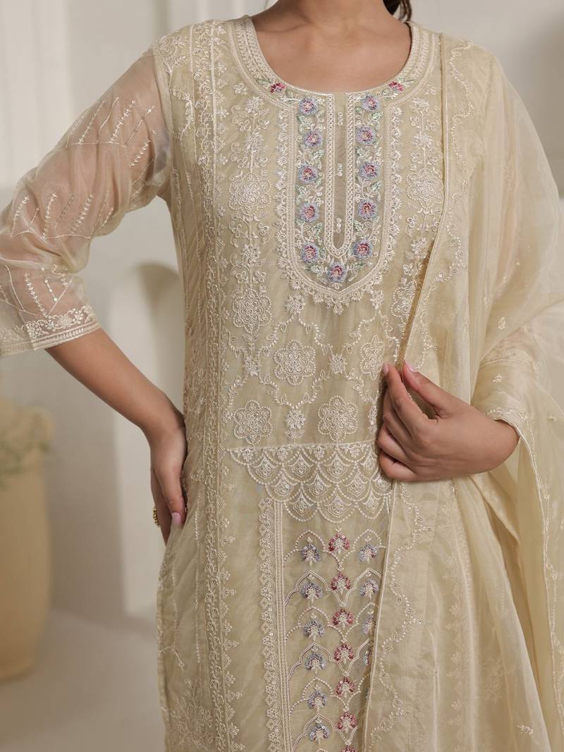 Women Solid Kurta with Trouser& With Dupatta