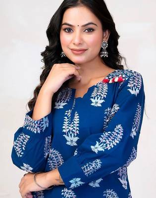Women Ethnic Motifs Printed Regular Beads and Stones Pure Cotton Kurta with Trousers 1