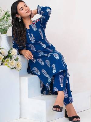 Women Ethnic Motifs Printed Regular Beads and Stones Pure Cotton Kurta with Trousers 3