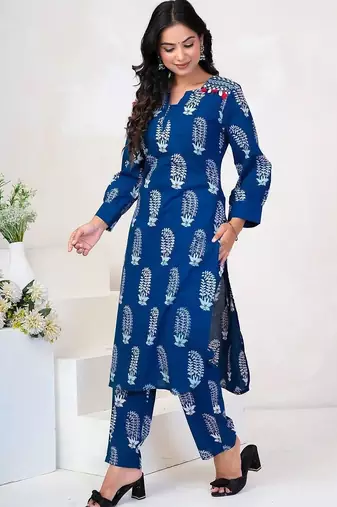 Women Ethnic Motifs Printed Regular Beads and Stones Pure Cotton Kurta with Trousers