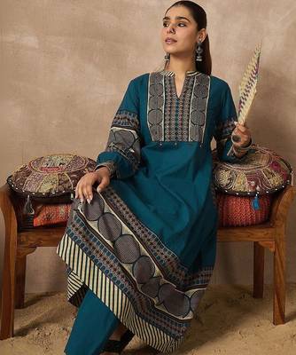 Women Printed Regular Pure Cotton Kurta with Trousers 1