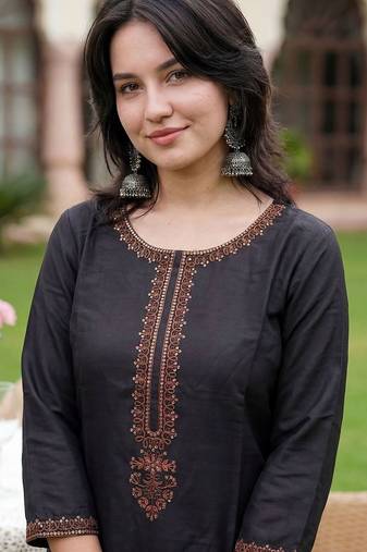 Women Ethnic Motifs Embroidered Regular Thread Work Kurta with Trousers & With Dupatta