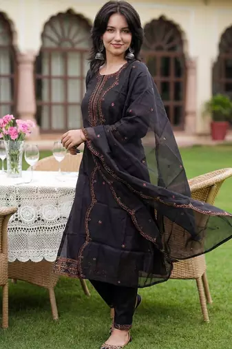 Women Ethnic Motifs Embroidered Regular Thread Work Kurta with Trousers & With Dupatta