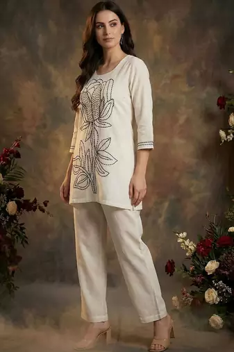 Women Ethnic Motifs Embroidered Regular Thread Work Pure Cotton Kurti with Trousers