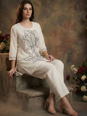 Women Ethnic Motifs Embroidered Regular Thread Work Pure Cotton Kurti with Trousers 4